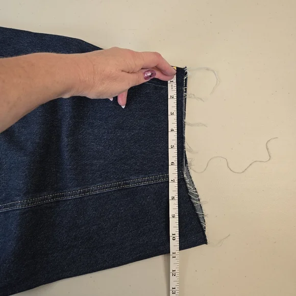 NWT UT Curved Leg Barrel Jeans 17 - Picture 10 of 13